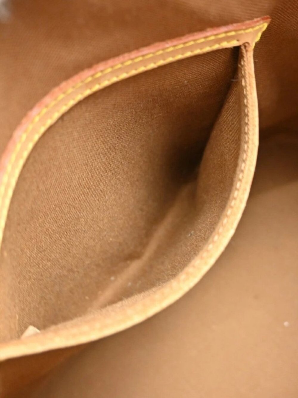 LOUIS VUITTON ALMA HANDBAG MONOGRAM - Picture 16 of 16